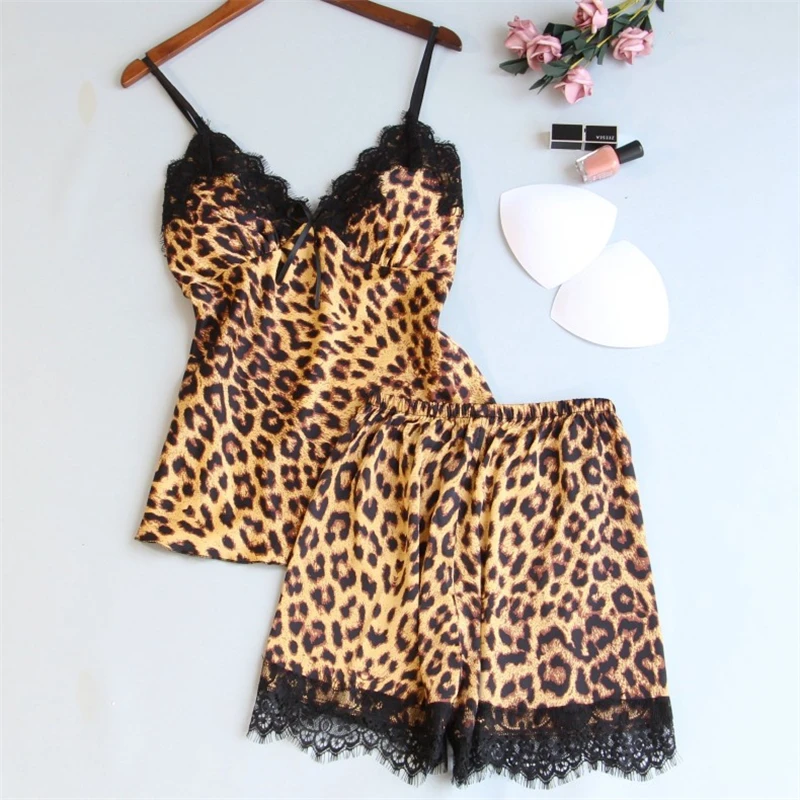 Sexy Leopard Women Pajama Set Satin Silk Sleepwear Summer Pyjama Femme Sleeveless Shorts Suit Pajamas For Women With Chest Pad
Sexy Leopard Women Pajama Set Satin Silk Sleepwear Summer Pyjama Femme Sleeveless Shorts Suit Pajamas For Women With Chest Pad