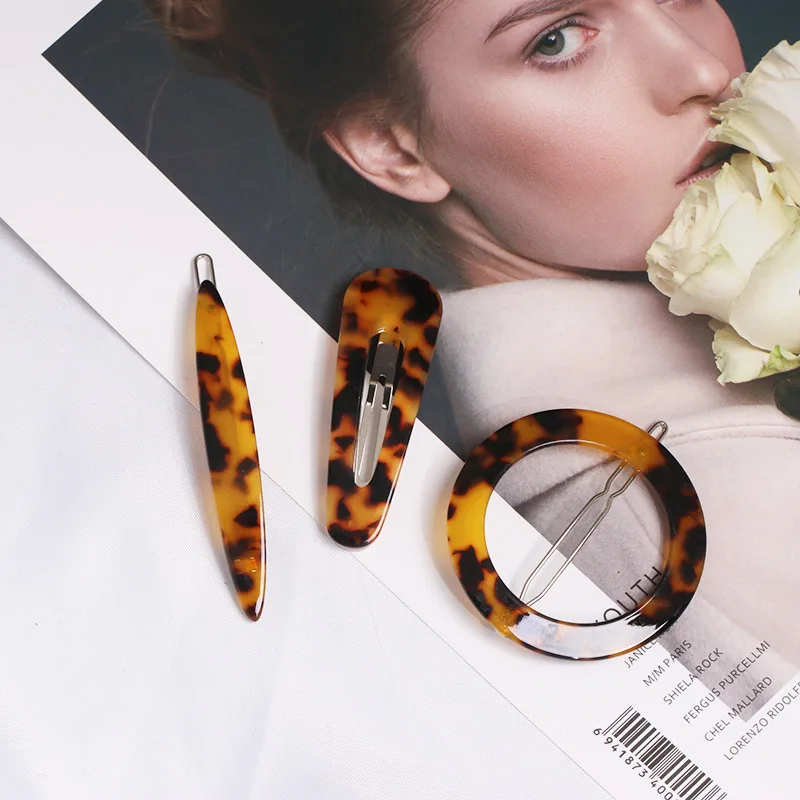 1PCS Japan Resin Acrylic Hairpins Geometric Round Triangle Leopard Print Hair Clips Hair Accessories for Women
1PCS Japan Resin Acrylic Hairpins Geometric Round Triangle Leopard Print Hair Clips Hair Accessories for Women