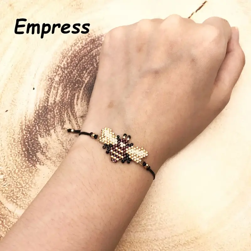 Fairywoo Gothic Bee Charm Bangles New Fashion Woman Cute Animals Crystal Bracelets Imported Glass Miyuki Beads Rope Adjustable
Fairywoo Gothic Bee Charm Bangles New Fashion Woman Cute Animals Crystal Bracelets Imported Glass Miyuki Beads Rope Adjustable