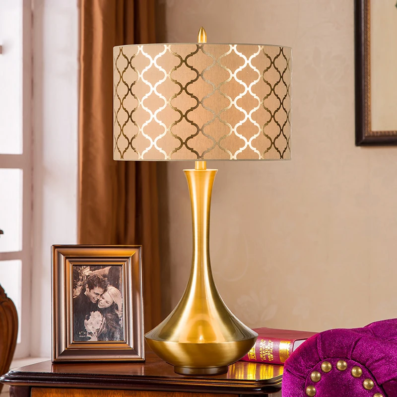 Bronzing Pattern Shade Table Lamp for Bedside Bedroom Living Room Creative Curved Gold Desktop Lamp Home Deco Nightstand Lamp
Bronzing Pattern Shade Table Lamp for Bedside Bedroom Living Room Creative Curved Gold Desktop Lamp Home Deco Nightstand Lamp