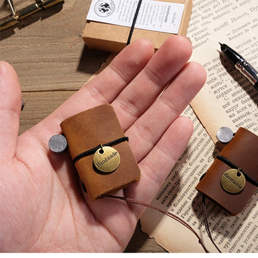 Mini Portable Rope Notebook with Metal Cover Pendant Bag Decor Leather Cover, Size: 4.5x3cm, 32 Sheets, Blank Page
Mini Portable Rope Notebook with Metal Cover Pendant Bag Decor Leather Cover, Size: 4.5x3cm, 32 Sheets, Blank Page