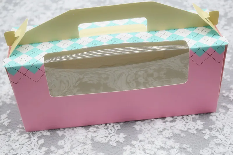 Free shipping hand portable pink 3 cupcake box cup cake decoration muffin cake packing boxes cupcake holders party favors
Free shipping hand portable pink 3 cupcake box cup cake decoration muffin cake packing boxes cupcake holders party favors