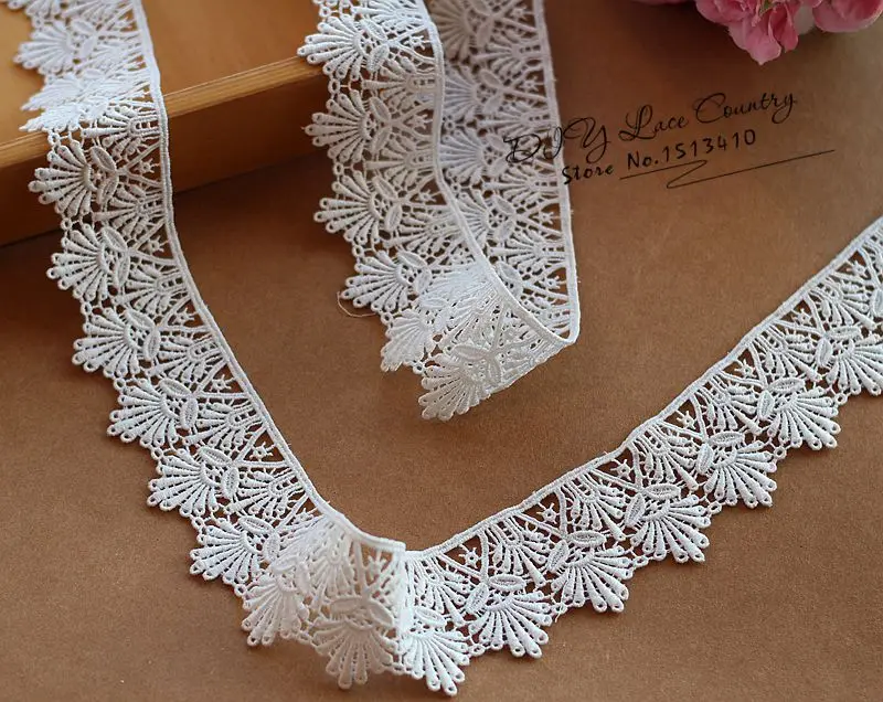 4.2cm wide (2yards/lot) Ivory Embroidery Venise Water Soluble Lace Trim for Wedding Bridal and Garment Decoration
4.2cm wide (2yards/lot) Ivory Embroidery Venise Water Soluble Lace Trim for Wedding Bridal and Garment Decoration