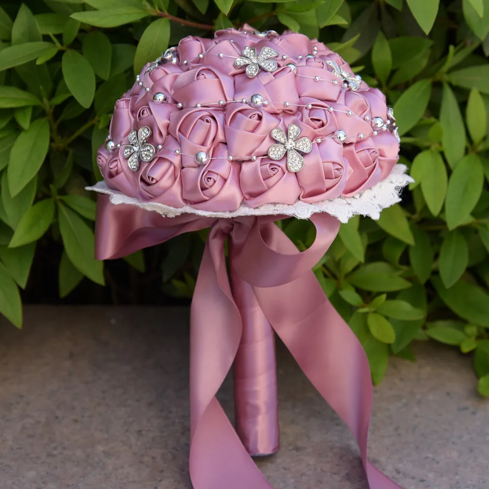 100% New Handmade Silk Rose Artificial Wedding Flowers Crystal Sparkle Patchwork Bride Holding Flower Bridesmaid Bride Bouquet
100% New Handmade Silk Rose Artificial Wedding Flowers Crystal Sparkle Patchwork Bride Holding Flower Bridesmaid Bride Bouquet