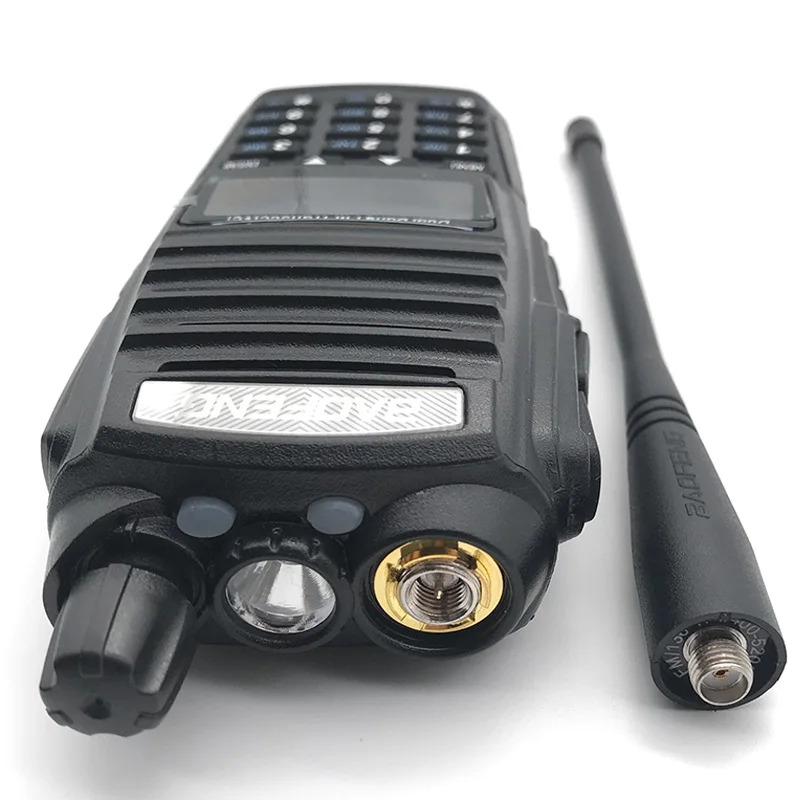 Портативная рация Baofeng UV 82 8 Вт 10 км Двухдиапазонная VHF UHF двухсторонняя