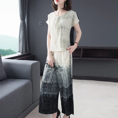 Retro Women 2 Piece Set Top And Pants Printed Women's Summer Suit Vintage Ensemble Femme Deux Pieces Year-old Female Costume
Retro Women 2 Piece Set Top And Pants Printed Women's Summer Suit Vintage Ensemble Femme Deux Pieces Year-old Female Costume