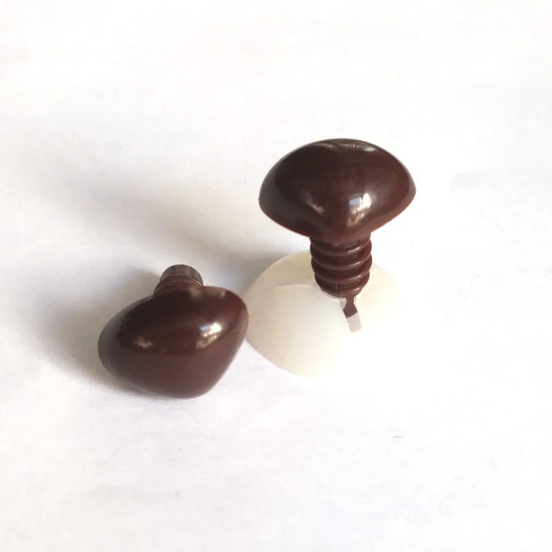 50pcs Amigurumi Nose, Teddy Bear Nose,Amugurumi Supplies, 15mm brown color Safety Nose
50pcs Amigurumi Nose, Teddy Bear Nose,Amugurumi Supplies, 15mm brown color Safety Nose