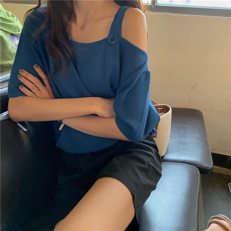 casual black skew collar Korean off shoulder ladies tops Women's Clothing summer style high quality Trend temperament T-Shirts
casual black skew collar Korean off shoulder ladies tops Women's Clothing summer style high quality Trend temperament T-Shirts