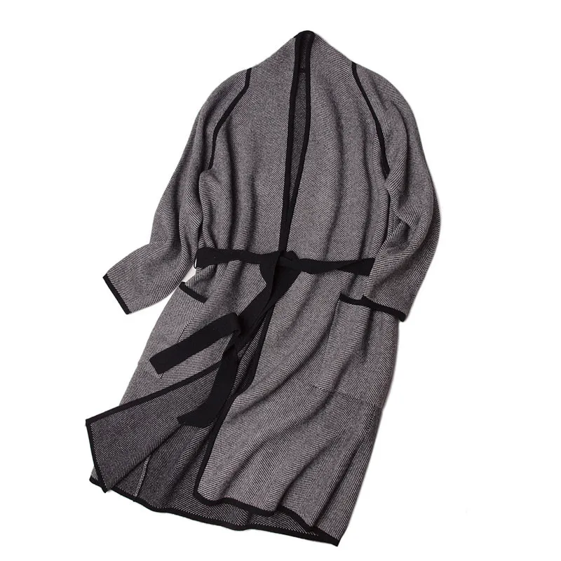 two-tone color 100%goat cashmere twill knit long cardigan sweater belt overcoat women high grade fashion clothing one size
two-tone color 100%goat cashmere twill knit long cardigan sweater belt overcoat women high grade fashion clothing one size