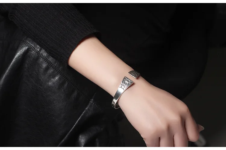 Amxiu Vintage Large Wide Open Bangle 925 Sterling Silver Lotus Flower Bangles For Women Mother's Day Gift Retro Accessories
Amxiu Vintage Large Wide Open Bangle 925 Sterling Silver Lotus Flower Bangles For Women Mother's Day Gift Retro Accessories