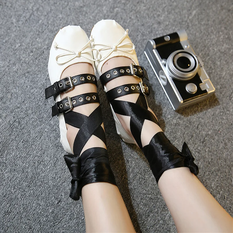Spring summer round toe lace-up flat Ballet shoes casual black white flats size 8 hot sale Long bandage women shoes
Spring summer round toe lace-up flat Ballet shoes casual black white flats size 8 hot sale Long bandage women shoes