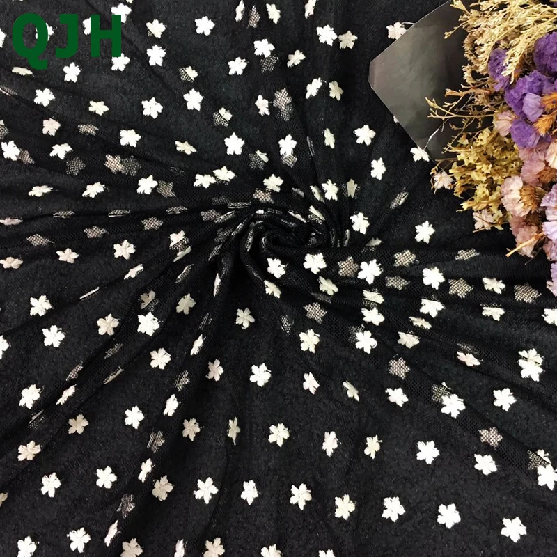 Spring&Summer New Swiss Lace Embroidery Fabric Soft Mesh Net Small Flower Embroidery Thread Refreshing Fabrics For Wedding Dress
Spring&Summer New Swiss Lace Embroidery Fabric Soft Mesh Net Small Flower Embroidery Thread Refreshing Fabrics For Wedding Dress
