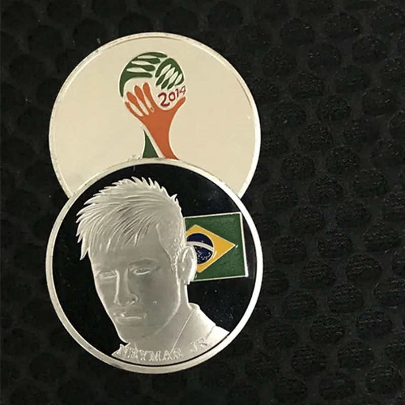 10 pcs The Neymar football player coins sport star badge silver plated soccer colored 40 mm souvenir decoration coin
10 pcs The Neymar football player coins sport star badge silver plated soccer colored 40 mm souvenir decoration coin