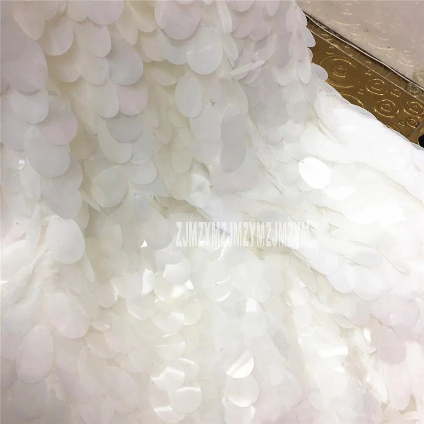4.5M MUltra-encrypted Fish Scales 3CMx4CM Large Sequins Cloth Laser Sequins For Clothes Decorate (130CM*450CM )
4.5M MUltra-encrypted Fish Scales 3CMx4CM Large Sequins Cloth Laser Sequins For Clothes Decorate (130CM*450CM )