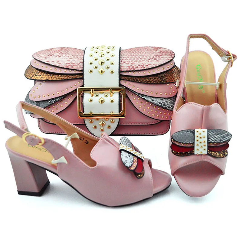 New Fashion Italian Shoes With Matching Bags African High Heel Women Shoes and Bags Set For Prom Party shoes and bag matching
New Fashion Italian Shoes With Matching Bags African High Heel Women Shoes and Bags Set For Prom Party shoes and bag matching