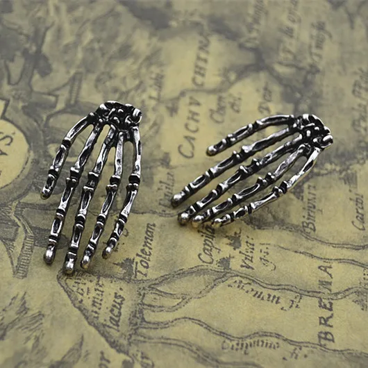 Style restoring ancient ways bizarre skeleton hands earrings scary earpins jewelry plating silver
Style restoring ancient ways bizarre skeleton hands earrings scary earpins jewelry plating silver