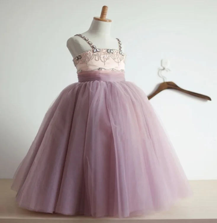 X003 New Fashion children's sling Dress flower children princess Dress Evening Party Girl dress
X003 New Fashion children's sling Dress flower children princess Dress Evening Party Girl dress