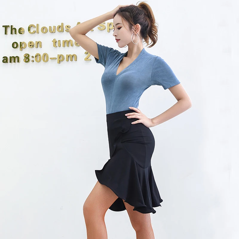 2019 Latin Dance Clothes 2pcs For Women/Adult V Type Black Shirt Comfort Dancing Clothing Tango Dance Costume Dance Skirt BL1722
2019 Latin Dance Clothes 2pcs For Women/Adult V Type Black Shirt Comfort Dancing Clothing Tango Dance Costume Dance Skirt BL1722
