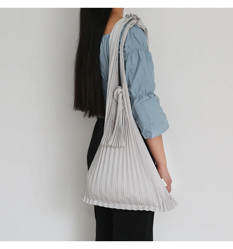 Повседневные женские сумки на плечо, однотонные холщовые тоуты, складные сумочки на одно плечо, цвета хаки, красный, белый, 2018
Повседневные женские сумки на плечо, однотонные холщовые тоуты, складные сумочки на одно плечо, цвета хаки, красный, белый, 2018