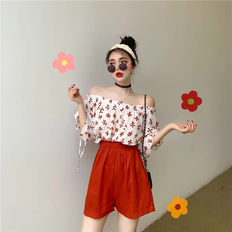 Fashion Women Sets Floral Print Strapless Top + Orange Wide Leg Shorts 2 Piece Of Sets Female
Fashion Women Sets Floral Print Strapless Top + Orange Wide Leg Shorts 2 Piece Of Sets Female