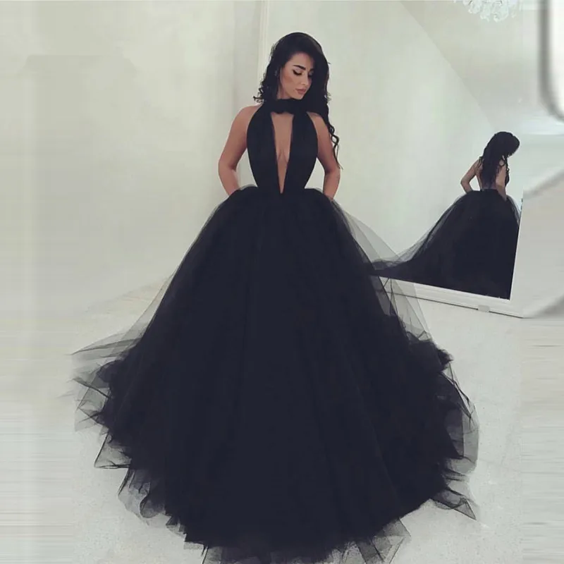 Black Muslim Evening Dresses Ball Gown Halter Tulle Open Back Sexy Islamic Dubai Saudi Arabic Long Formal Evening Gown
Black Muslim Evening Dresses Ball Gown Halter Tulle Open Back Sexy Islamic Dubai Saudi Arabic Long Formal Evening Gown