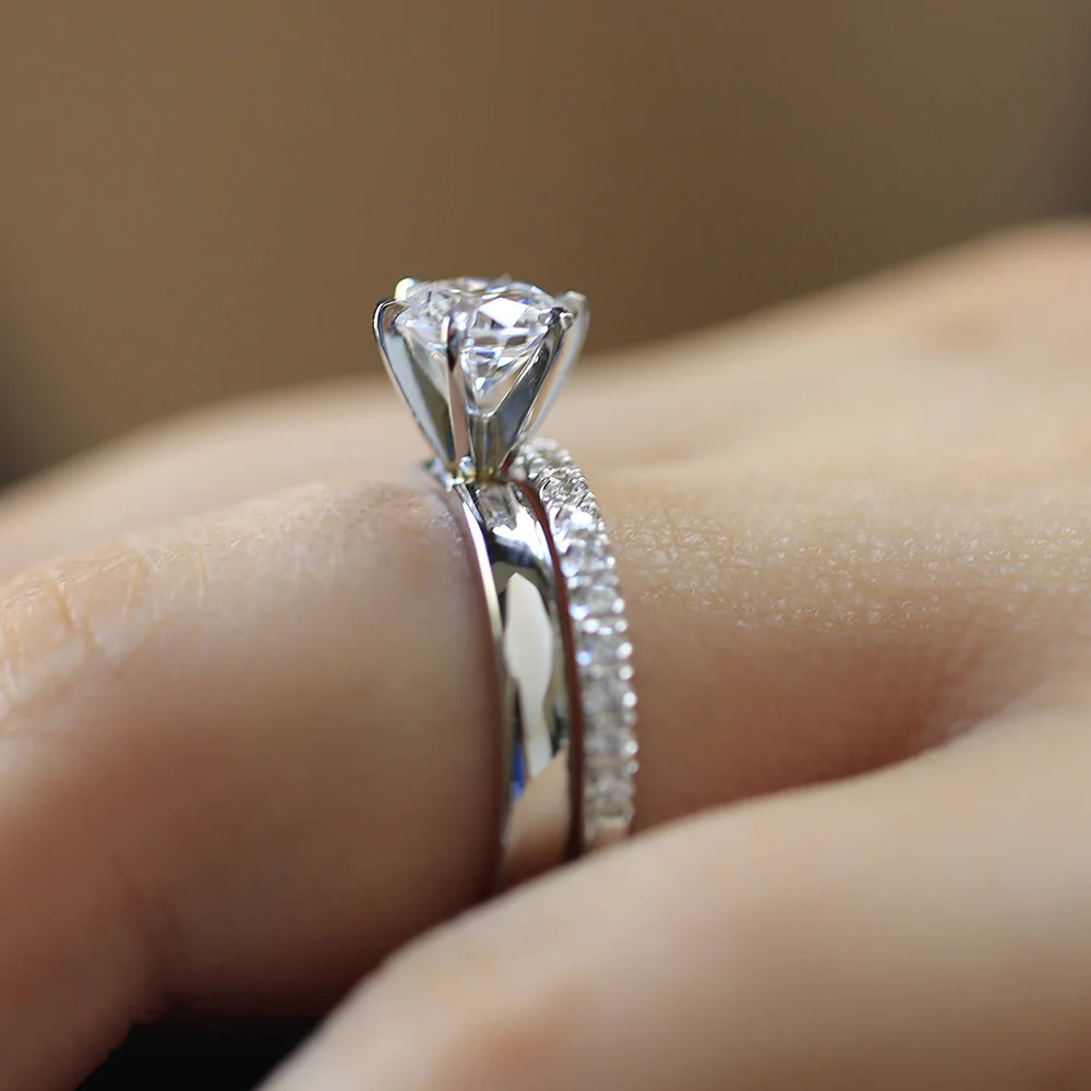 14K White Gold Plated 1.3ctw DF Round Moissanite Engagement Ring Set Band lab Diamond Solitaire Wedding for Women 2 Pieces ring
14K White Gold Plated 1.3ctw DF Round Moissanite Engagement Ring Set Band lab Diamond Solitaire Wedding for Women 2 Pieces ring