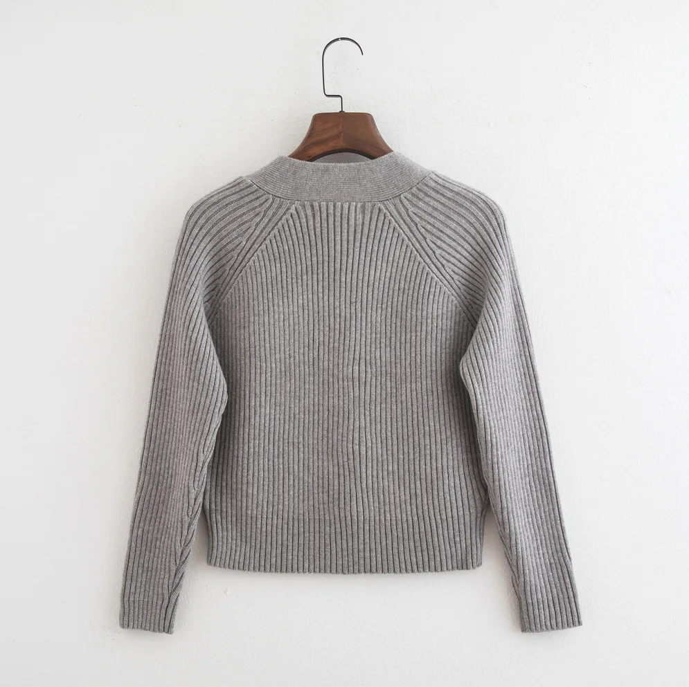 2018 Autumn Winter Students Girls Hit Color V-neck Single Breasted Loose Knit Cardigan All-match Women Casual Sweater Coat
2018 Autumn Winter Students Girls Hit Color V-neck Single Breasted Loose Knit Cardigan All-match Women Casual Sweater Coat