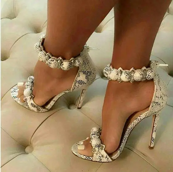 

Hottest Sandals Women Button Studded Sandals Pyramid Studs Embellished High Heels Pom Pom Stiletto Heels Pumps Summer Dress Shoe
