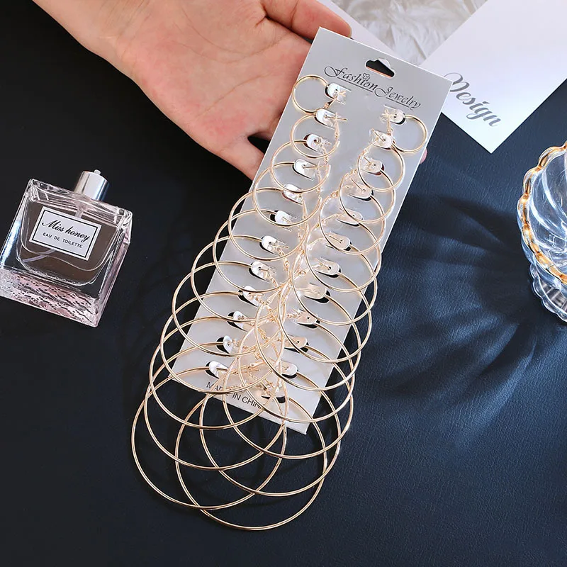 CHENFAN Exaggerated metal big ear ring set personality ear ring 12 pairs combination fashion earrings for women 2020 jewelry
CHENFAN Exaggerated metal big ear ring set personality ear ring 12 pairs combination fashion earrings for women 2020 jewelry