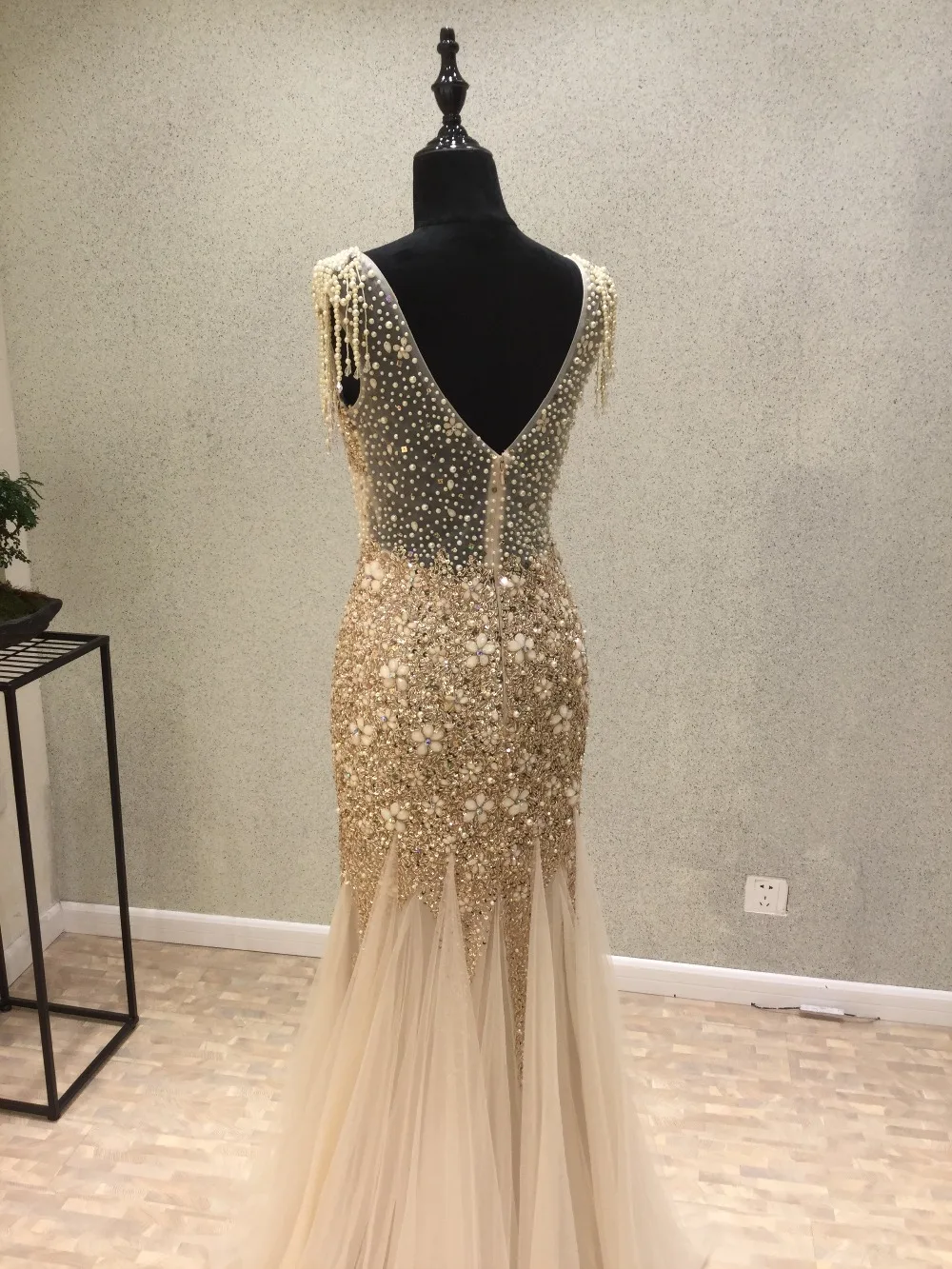 New Fashion Long Evening Dress 2020 Scoop Cap Sleeve Floor Length Beading Tulle Mermaid Prom Dresses Vestido de festa
New Fashion Long Evening Dress 2020 Scoop Cap Sleeve Floor Length Beading Tulle Mermaid Prom Dresses Vestido de festa