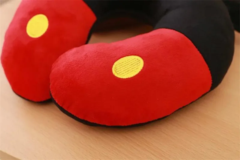 Disney Mickey Minnie Mouse Kawaii Cartoon U-shaped neck pillow Office lunch break portable pillow men and women birthday gifts
Disney Mickey Minnie Mouse Kawaii Cartoon U-shaped neck pillow Office lunch break portable pillow men and women birthday gifts
