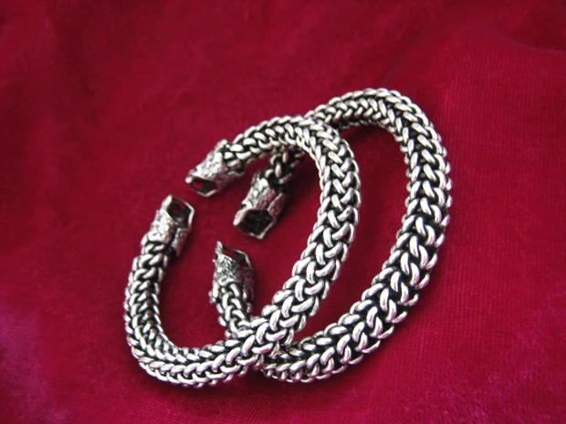 Ethnic wind Miao silver handmade Miao silver bracelet men and women twisted wire head bracelet