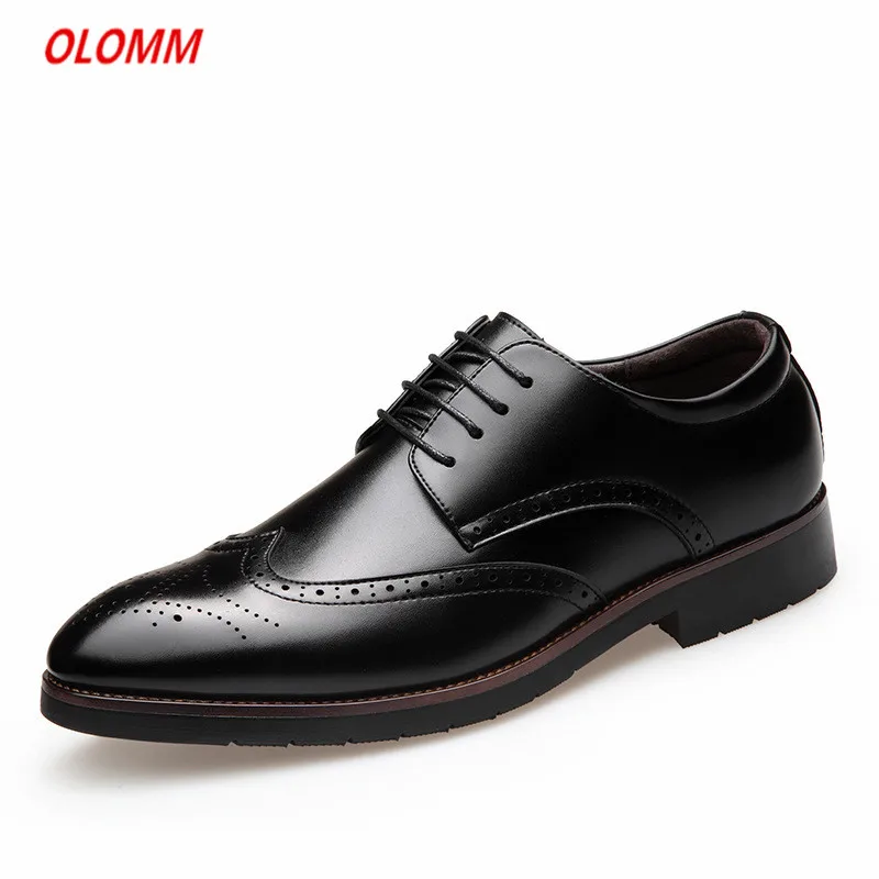 New 2021 Luxury Leather Brogue Mens Flats Shoes Casual British Style Men Oxfords Fashion Brand Dress Shoes For Men
New 2021 Luxury Leather Brogue Mens Flats Shoes Casual British Style Men Oxfords Fashion Brand Dress Shoes For Men