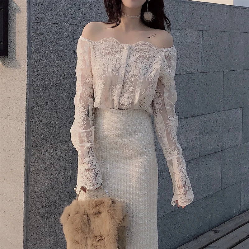 2018 New Fashion Women Lace Shirts Slash Neck Off Shoulder Long Sleeve Slim Lace Blouse Sexy Summer Top Femme Blusa Chemise
2018 New Fashion Women Lace Shirts Slash Neck Off Shoulder Long Sleeve Slim Lace Blouse Sexy Summer Top Femme Blusa Chemise