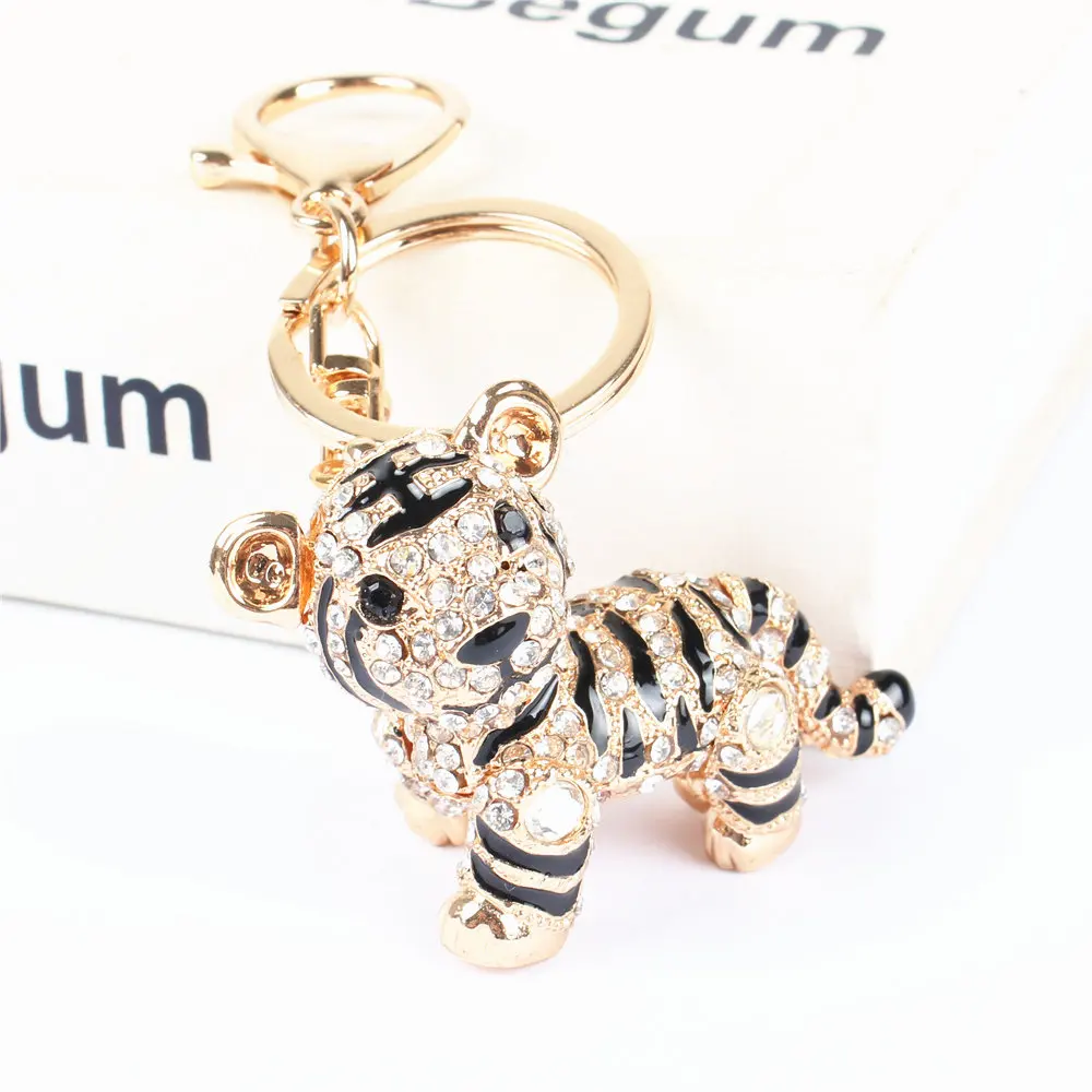Tiger Pendant Charm Rhinestone Crystal Purse Bag Keyring Key Chain Accessories for Wedding Party Lover Friend Gift
Tiger Pendant Charm Rhinestone Crystal Purse Bag Keyring Key Chain Accessories for Wedding Party Lover Friend Gift