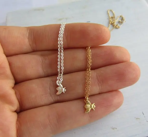 30PCS Tiny Honeybee Necklace Bumble Queen Honey Bee Wasp Necklace Cute Insect Animal Bird Bumblebee Honeycomb Beehive Necklaces
30PCS Tiny Honeybee Necklace Bumble Queen Honey Bee Wasp Necklace Cute Insect Animal Bird Bumblebee Honeycomb Beehive Necklaces