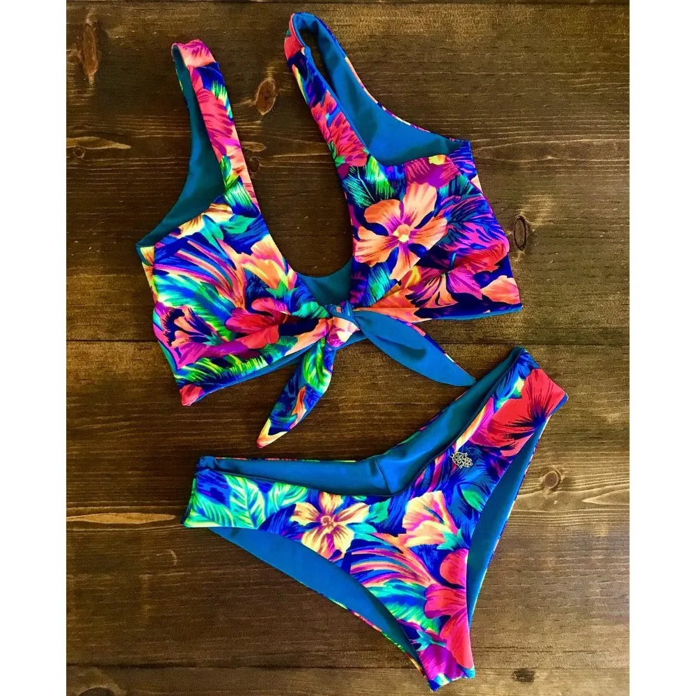 Thong Bikini 2021 Women Swimwear Floral Printed Beachwear Sexy Low Waist Biquini Slimming Bikini Sets Padded Bow Bathing Suits
Thong Bikini 2021 Women Swimwear Floral Printed Beachwear Sexy Low Waist Biquini Slimming Bikini Sets Padded Bow Bathing Suits