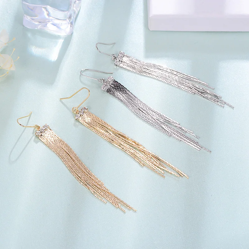 Dorado Vintage Long Tassel Drop Earrings New Metal Dangle Earring for Women Punk Statement Jewelry pendientes mujer moda 2021
Dorado Vintage Long Tassel Drop Earrings New Metal Dangle Earring for Women Punk Statement Jewelry pendientes mujer moda 2021