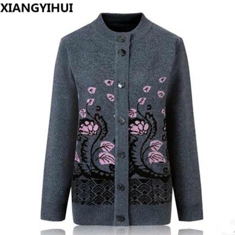high quality mother sweater fashion hot diamonds woolen cashmere in elderly women cardigan big size Warm mother's coat
high quality mother sweater fashion hot diamonds woolen cashmere in elderly women cardigan big size Warm mother's coat