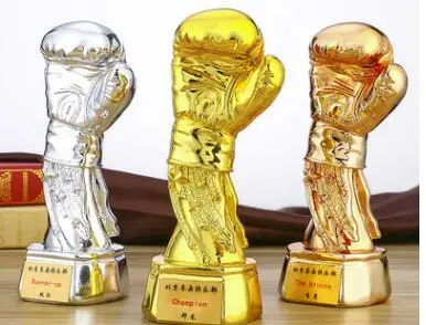 World Cup resin gold plated boxing trophy creative competition fight boxing king trophy custom boxing fan memorial gift
World Cup resin gold plated boxing trophy creative competition fight boxing king trophy custom boxing fan memorial gift
