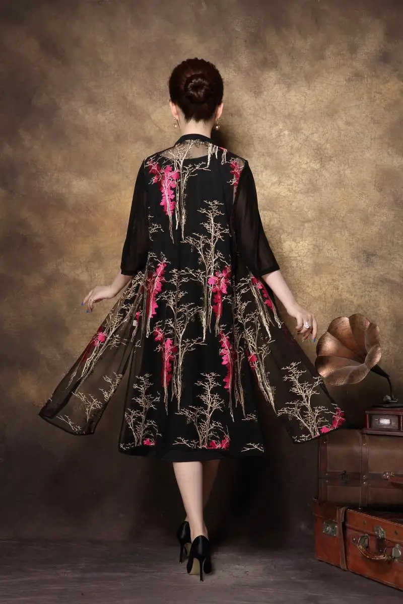 Chinese style middle age women long dress Embroidery elegant retro two piece dress fall dress lace party dress Plus size L-XXXXL 
Chinese style middle age women long dress Embroidery elegant retro two piece dress fall dress lace party dress Plus size L-XXXXL