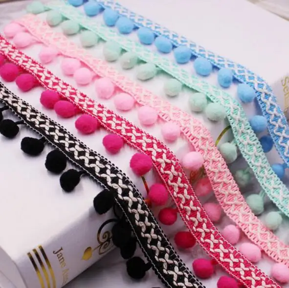 20Yards Bohemian Ethnic Braid Pom Pom Tassel Trimming Lace Ribbon Fabric Sewing Decorative Clothes Hats DIY Applique Accessoies
20Yards Bohemian Ethnic Braid Pom Pom Tassel Trimming Lace Ribbon Fabric Sewing Decorative Clothes Hats DIY Applique Accessoies