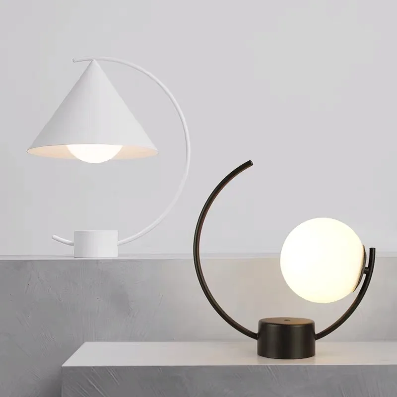 Creative Glass Bedside LED Desk Lamp Bedroom Desk Lights Living room Table Lamp Bed Light Art Deco Indoor Atmosphere Lighting
Creative Glass Bedside LED Desk Lamp Bedroom Desk Lights Living room Table Lamp Bed Light Art Deco Indoor Atmosphere Lighting