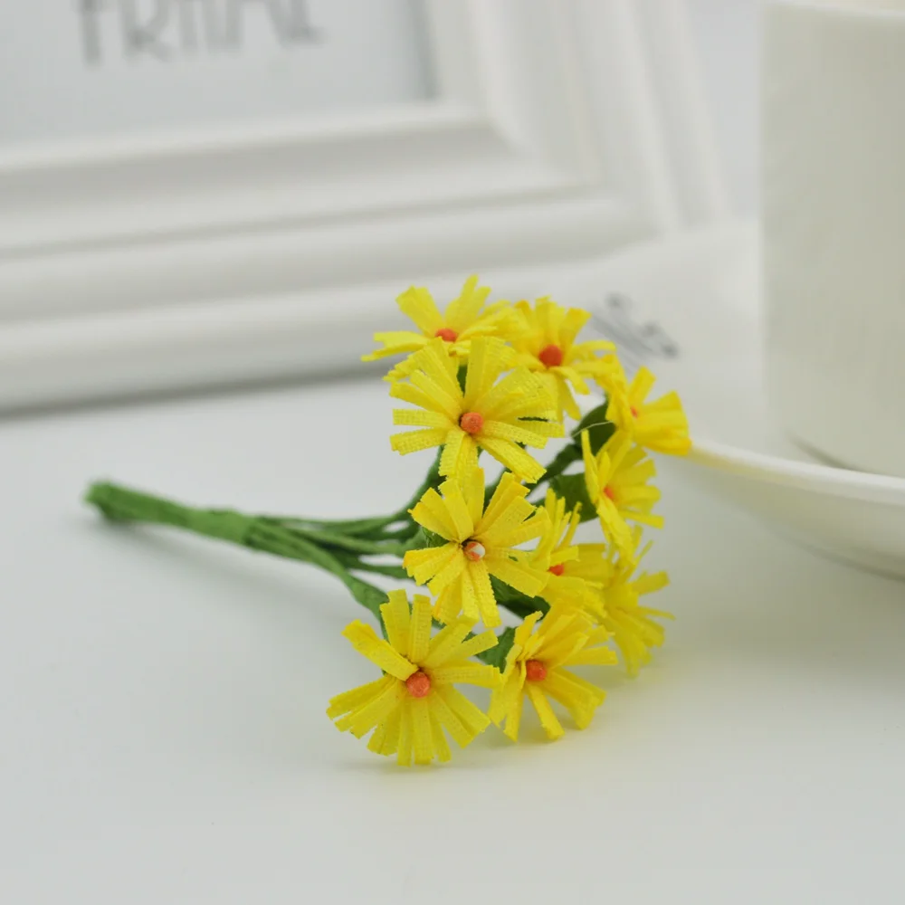 10pcs slik Mini chrysanthemum lovely bouquet Fake gerbera diy wreath Candy box gift Handmade material Artificial flowers
10pcs slik Mini chrysanthemum lovely bouquet Fake gerbera diy wreath Candy box gift Handmade material Artificial flowers