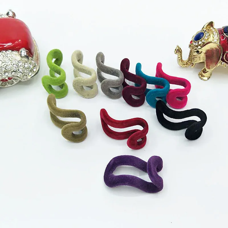 30pcs Velvet Hanger Hook Accessories for Hangers Mini Hangers linker Creative Easy Hooks Flocking Closet Organizer
30pcs Velvet Hanger Hook Accessories for Hangers Mini Hangers linker Creative Easy Hooks Flocking Closet Organizer