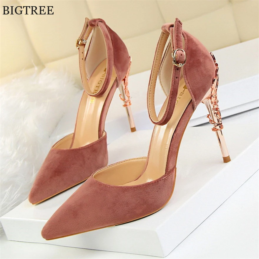 BIGTREE Elegant Flowers Carved Metal Heels Women Sandals Buckle Shallow Women's High Heels Shoes Pointed Toe Wedding Shoes
BIGTREE Elegant Flowers Carved Metal Heels Women Sandals Buckle Shallow Women's High Heels Shoes Pointed Toe Wedding Shoes