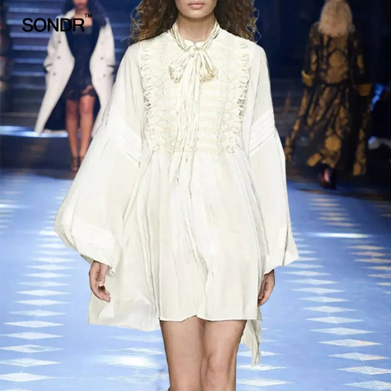 SONDR Embroidery Lace Vintage Dress Female Lantern Long Sleeve Stand Collar Party Dresses Women 2019 Spring Fashion New
SONDR Embroidery Lace Vintage Dress Female Lantern Long Sleeve Stand Collar Party Dresses Women 2019 Spring Fashion New