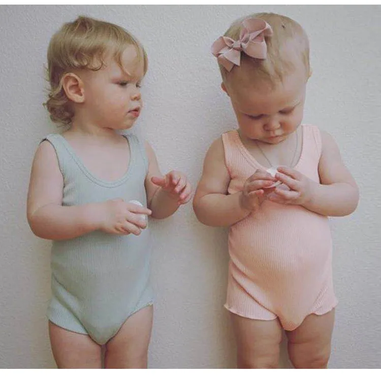 boy and gril baby multi-color pit-strip cotton baby cotton crawling clothes for newborns girls romper
boy and gril baby multi-color pit-strip cotton baby cotton crawling clothes for newborns girls romper