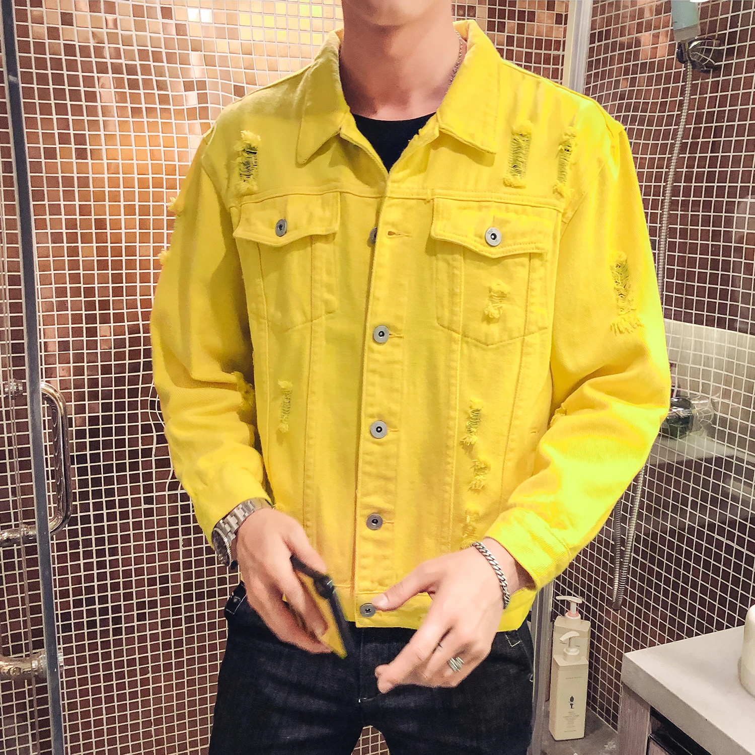 2019 Men Yellow Coat Autumn Style Beggar Hole Denim Jacket Slim Long Sleeve Cowboy
2019 Men Yellow Coat Autumn Style Beggar Hole Denim Jacket Slim Long Sleeve Cowboy