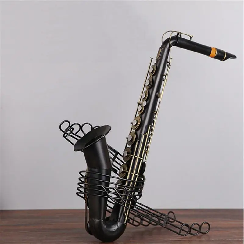 American retro iron Sax model to study the living room Home Furnishing Bar Cafe Club model soft decoration window display
American retro iron Sax model to study the living room Home Furnishing Bar Cafe Club model soft decoration window display